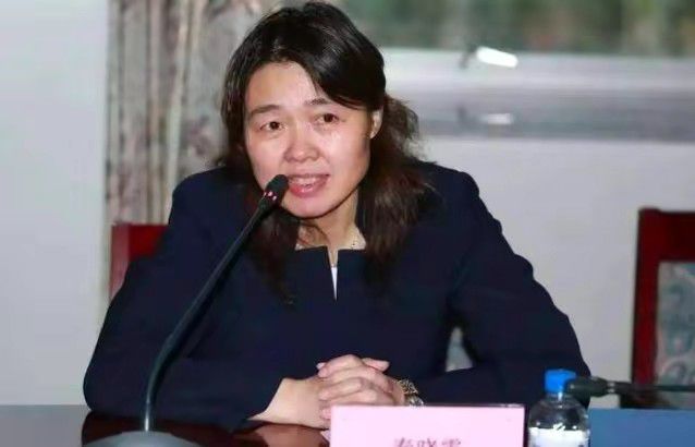 女人在床被男人狂躁30分钟
